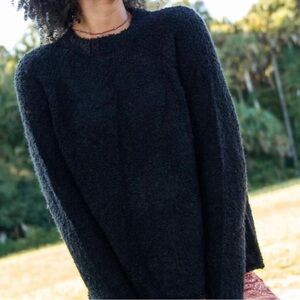 NATURAL LIFE Sunday Sweater Black Chunky Boucle Knit